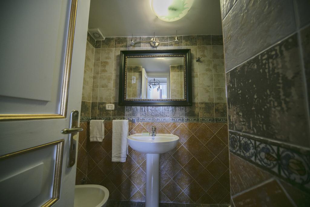 Area Angioina Suites Napoli Dış mekan fotoğraf